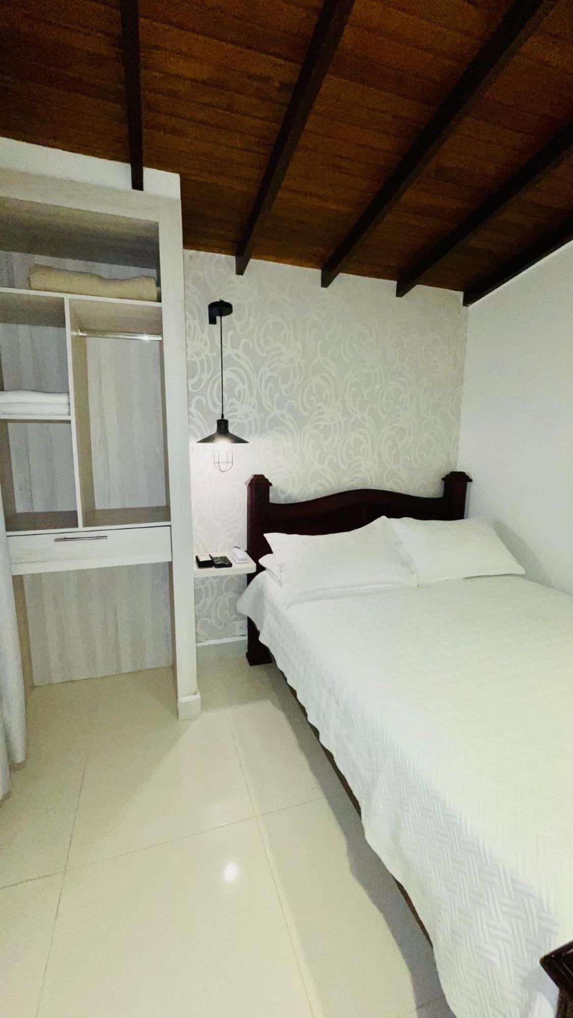 Hotel Simon 麦德林 外观 照片